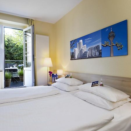 Hotel am Hofgarten Düsseldorf Buitenkant foto