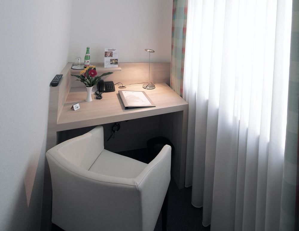 Hotel am Hofgarten Düsseldorf Buitenkant foto