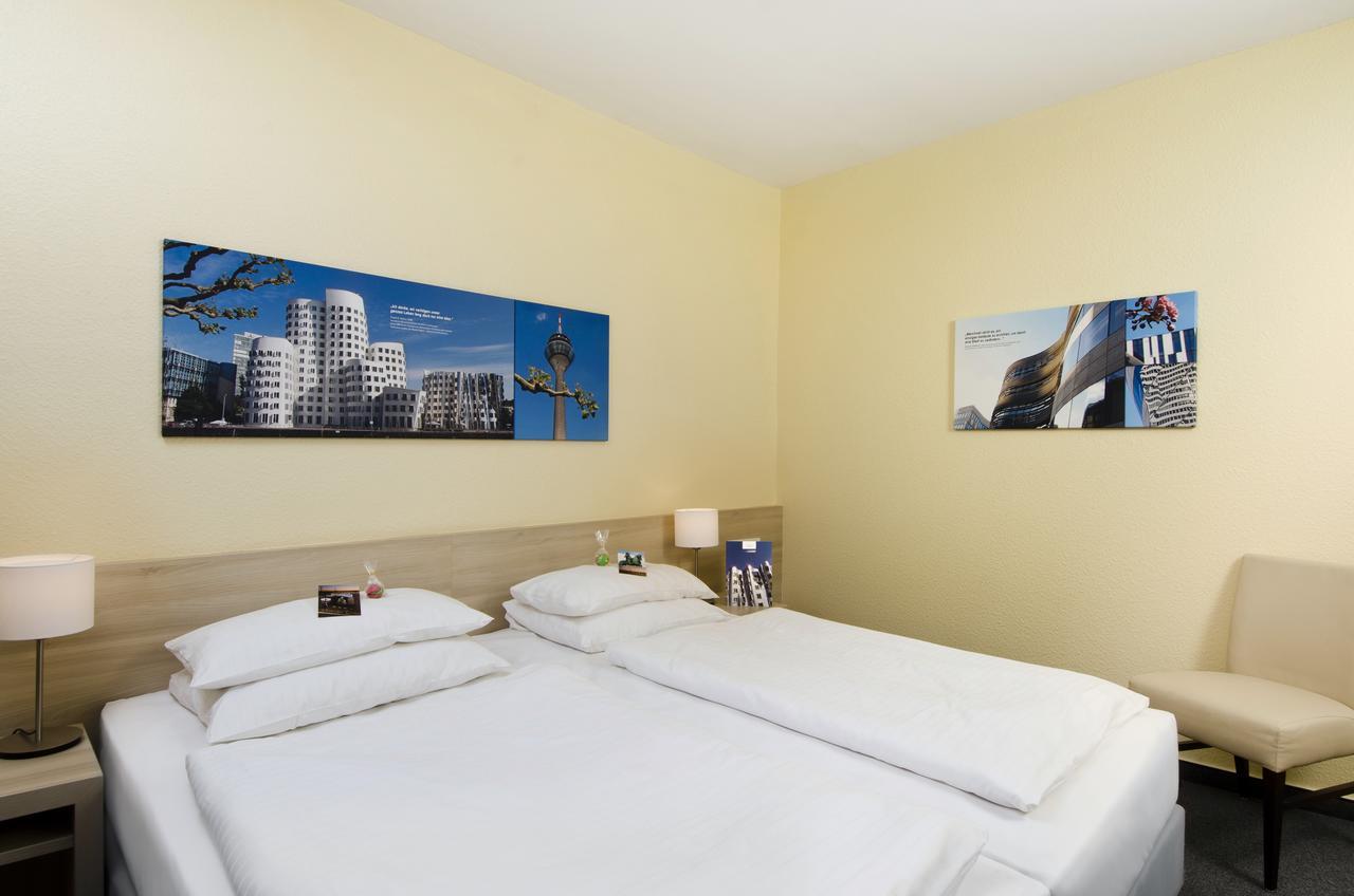 Hotel am Hofgarten Düsseldorf Buitenkant foto