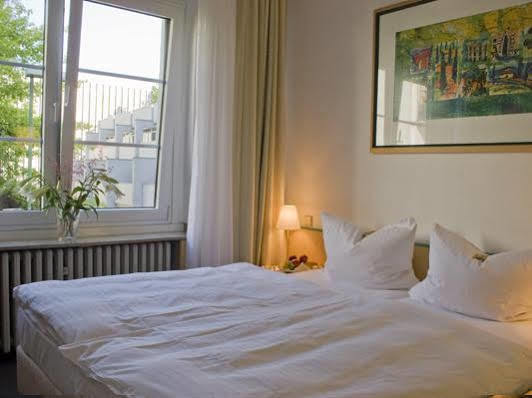 Hotel am Hofgarten Düsseldorf Buitenkant foto