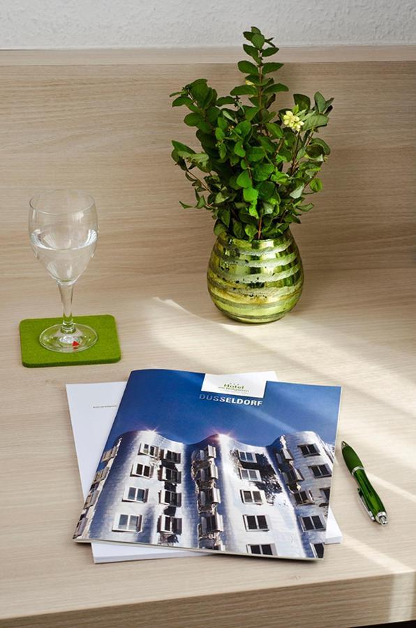 Hotel am Hofgarten Düsseldorf Buitenkant foto